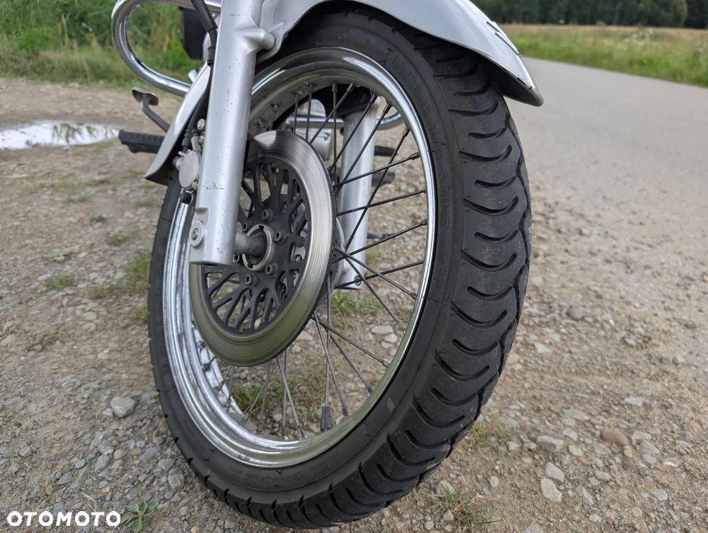 Suzuki Intruder - 16