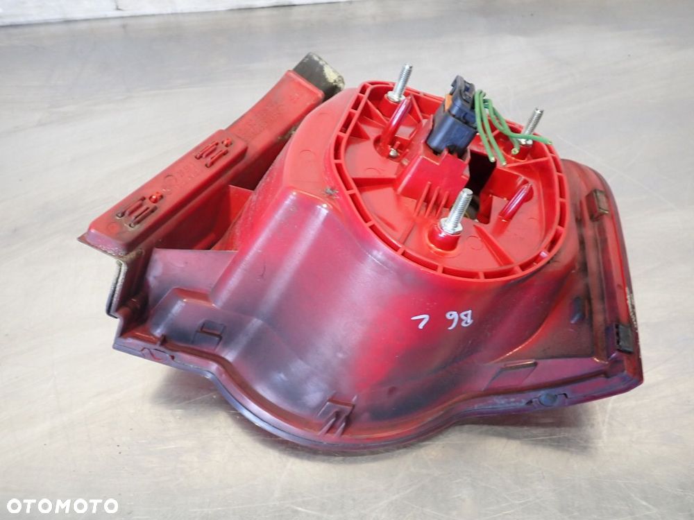 LAMPA LEWA TYLNA VOLKSWAGEN PASSAT B6 3C5945095H - 7
