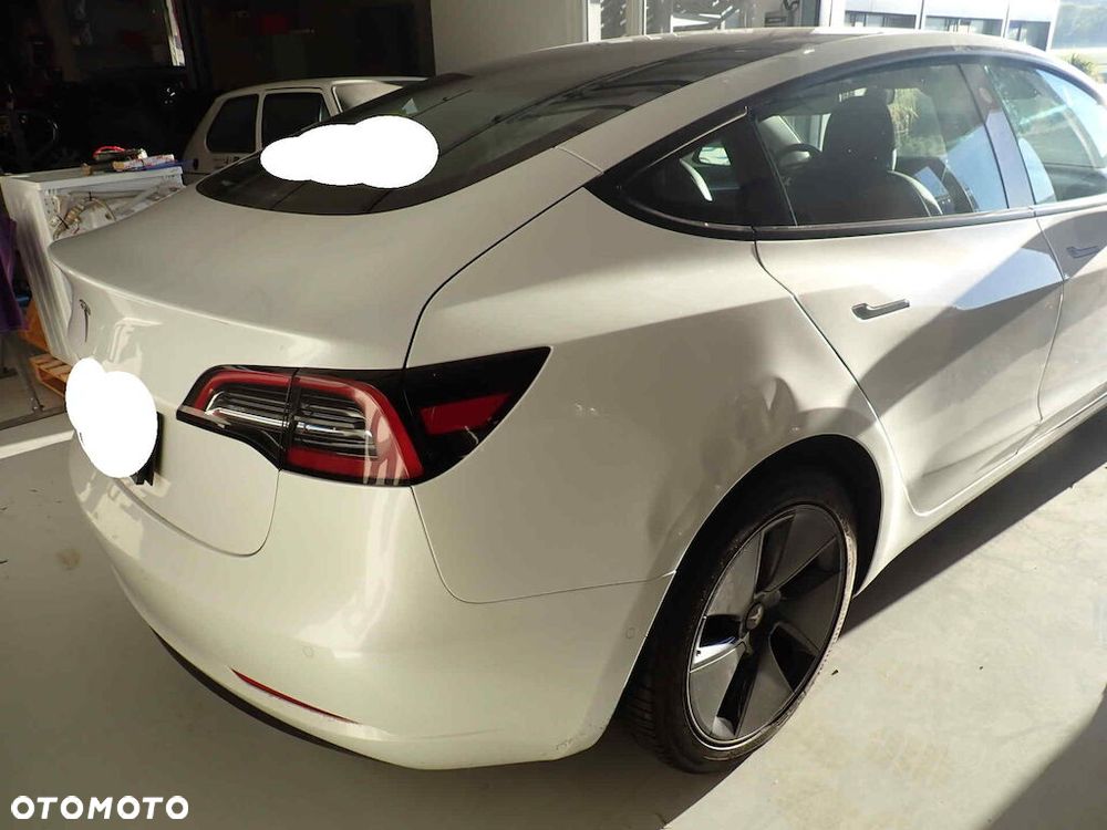 Tesla Model 3 2024 photo 3