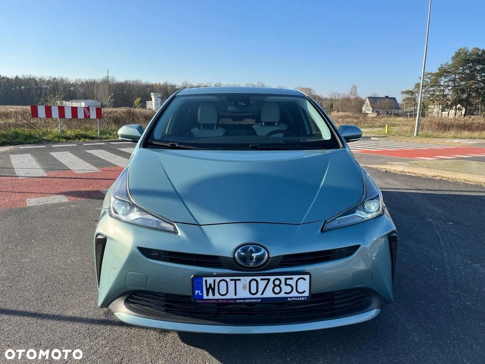 Toyota Prius Hybrid Executive - 6