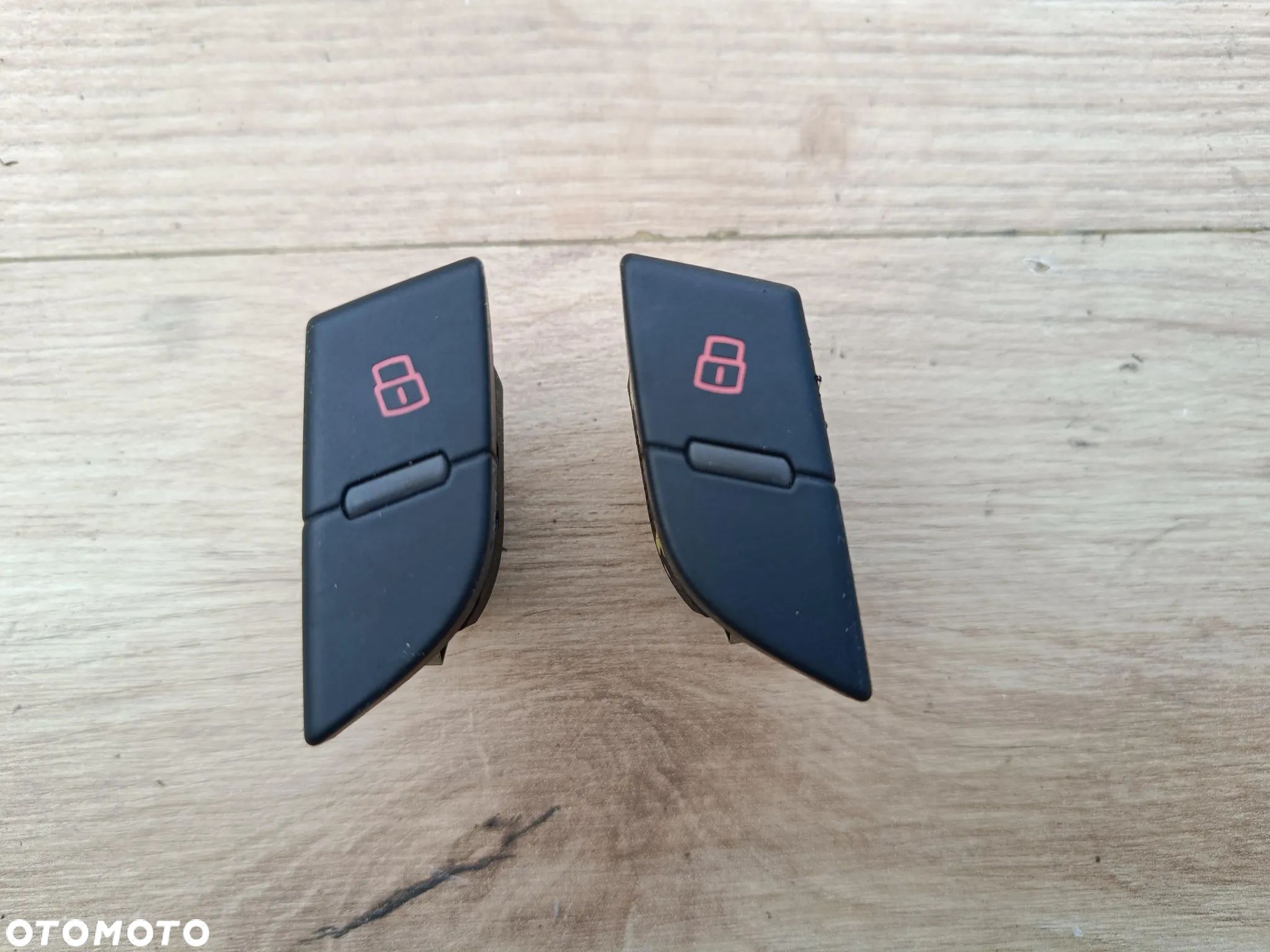 AUDI A8 D3 PRZEŁĄCZNIK ZAMKA CENTRALNEGO LEWY PRAWY TYL 4E0962107 4E0962106 - 1