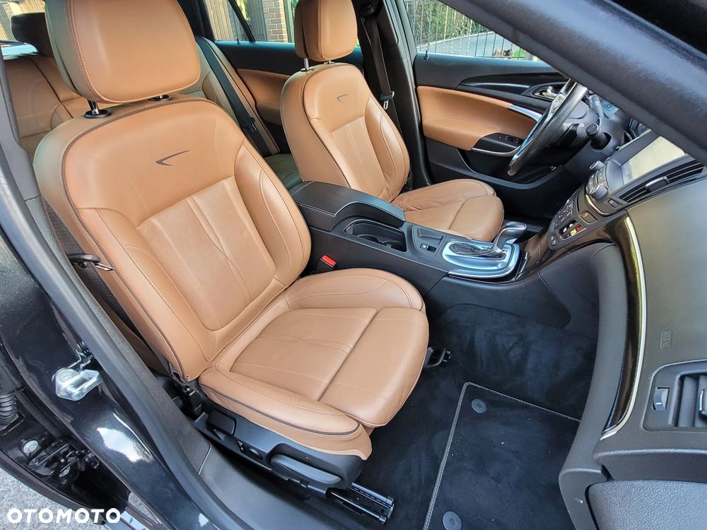 Opel Insignia Sports Tourer 2.0 Diesel Exclusive - 22