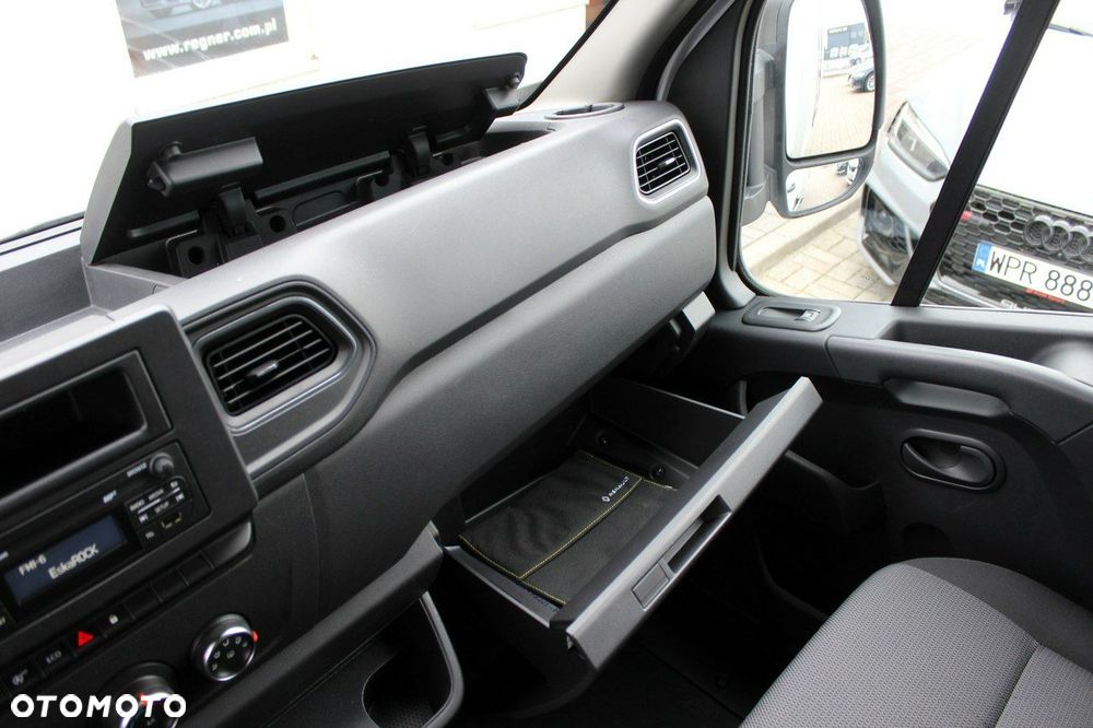 Renault Master - 25