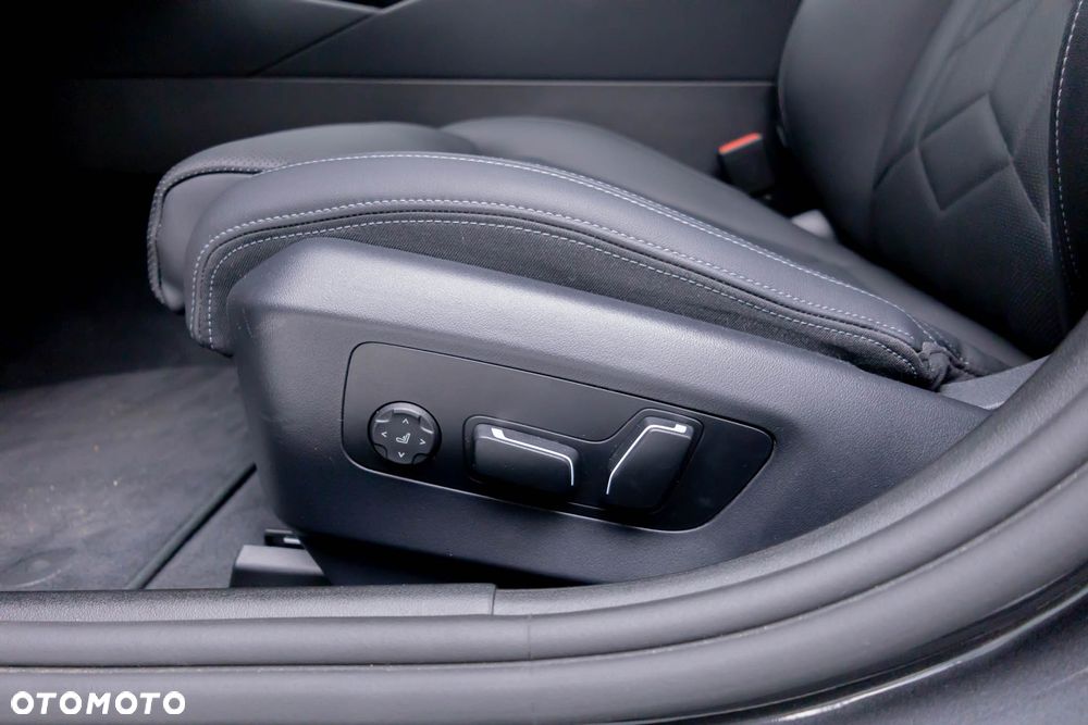 BMW Seria 5 520d xDrive mHEV M Sport Edition - 23