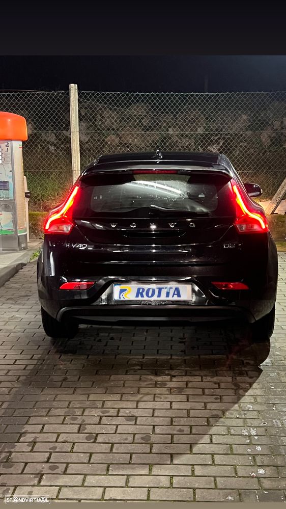 Volvo V40 D2 Kinetic - 9