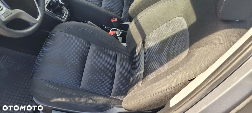 Hyundai ix20 1.4 Comfort blue - 13