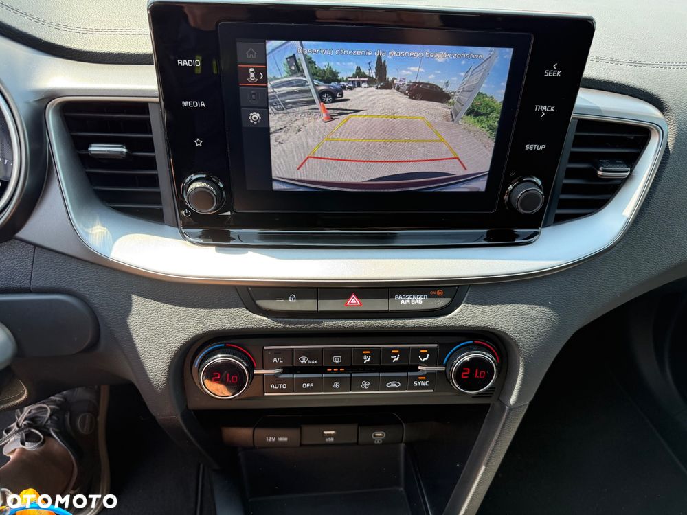 Kia XCeed 1.5 T-GDI L Business Line DCT - 14
