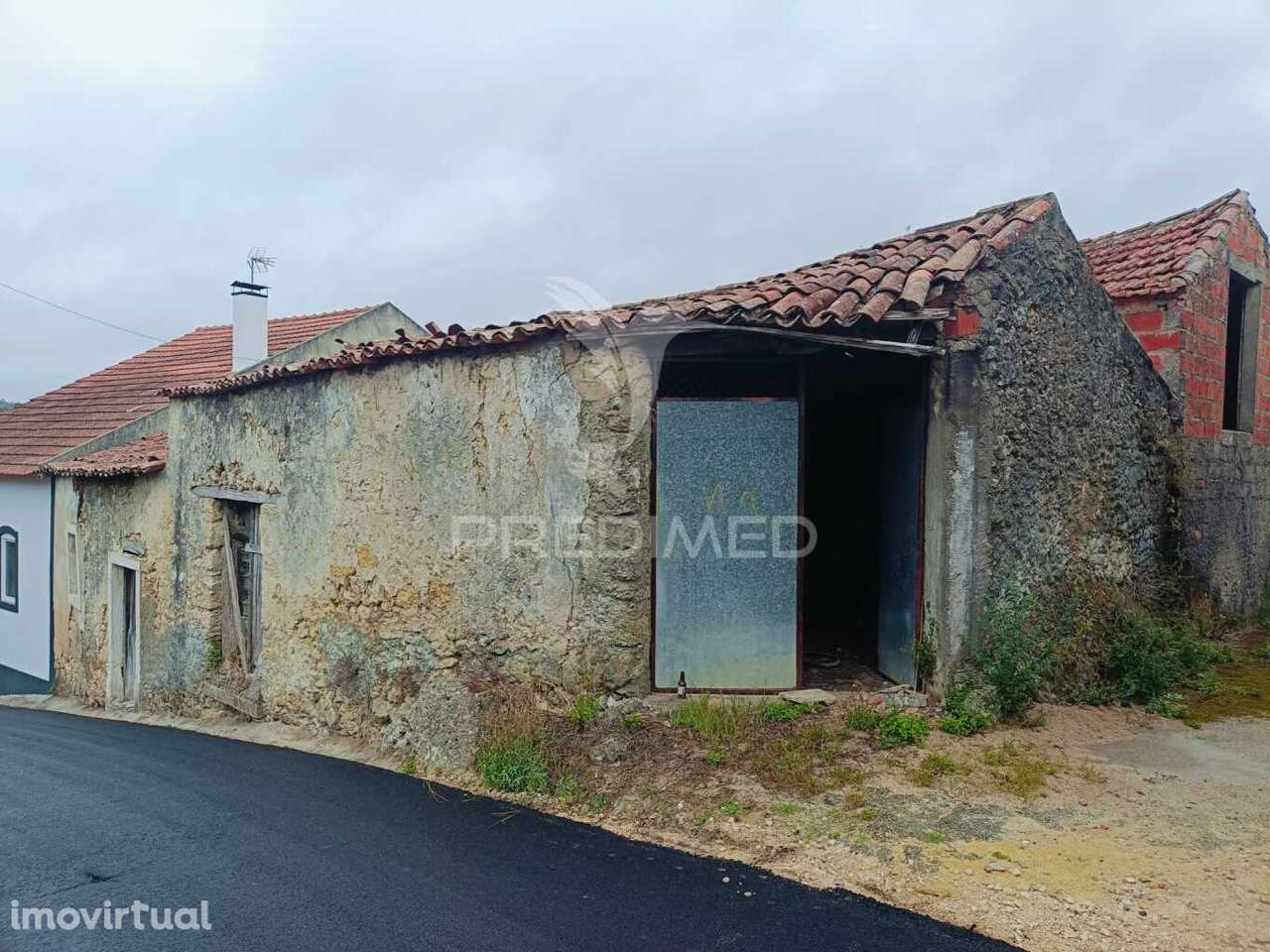 Moradia para restauro - Grande imagem: 4/23