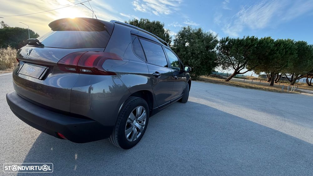Peugeot 2008 1.2 PureTech Style - 11