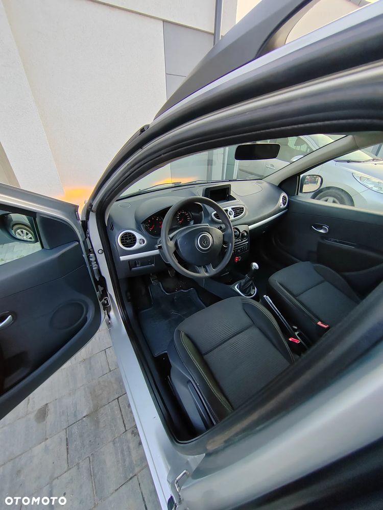 Renault Clio dCi 75 Expression - 6