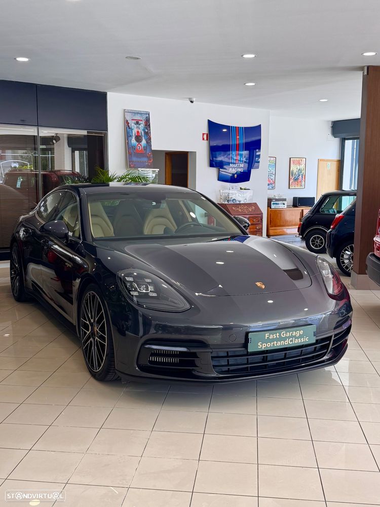 Porsche Panamera - 11