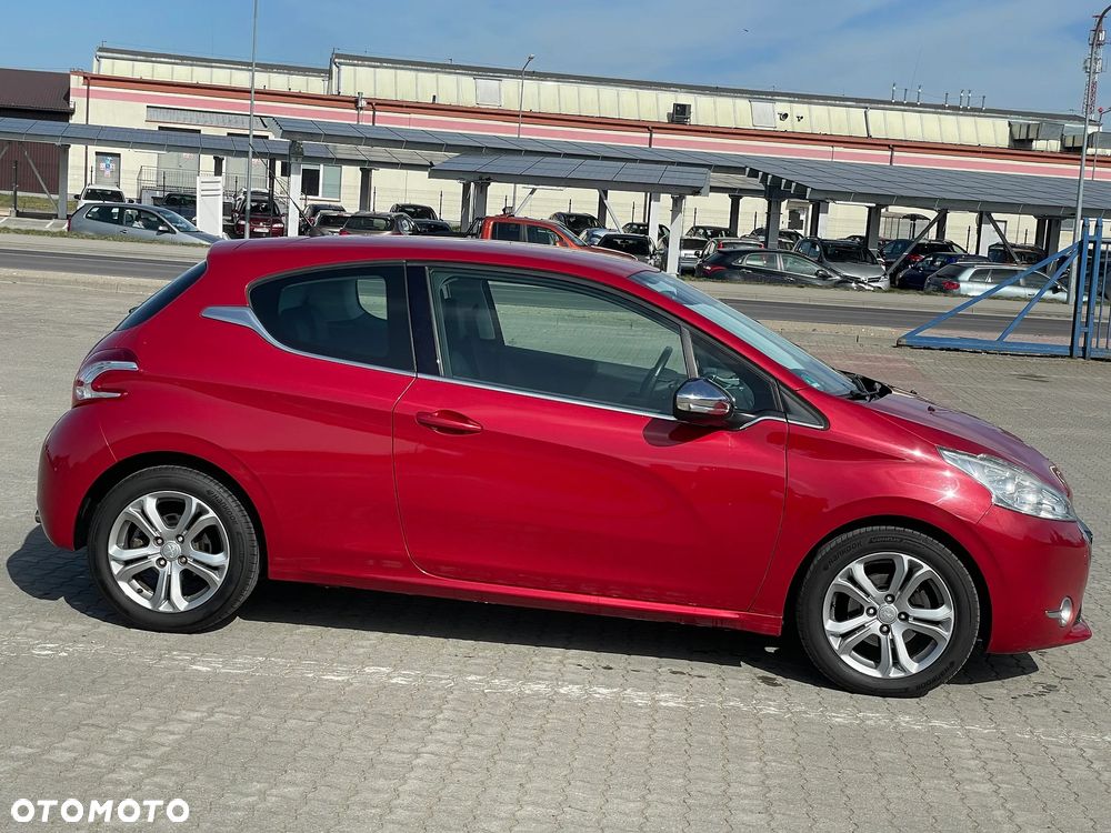 Peugeot 208 PureTech 110 Stop & Start Allure - 19