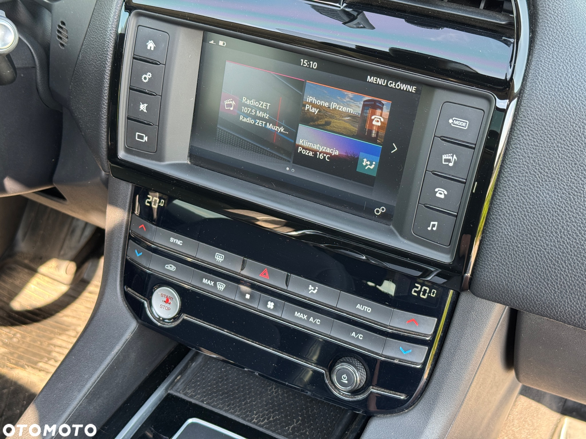 Jaguar F-Pace 20d AWD Portfolio - 11
