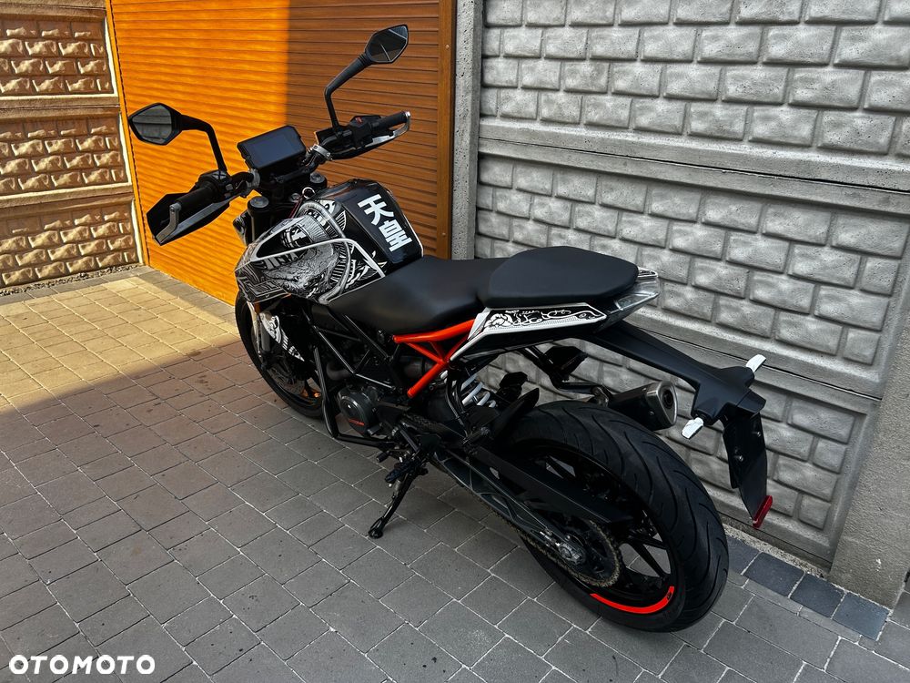 KTM Duke 125 - 18