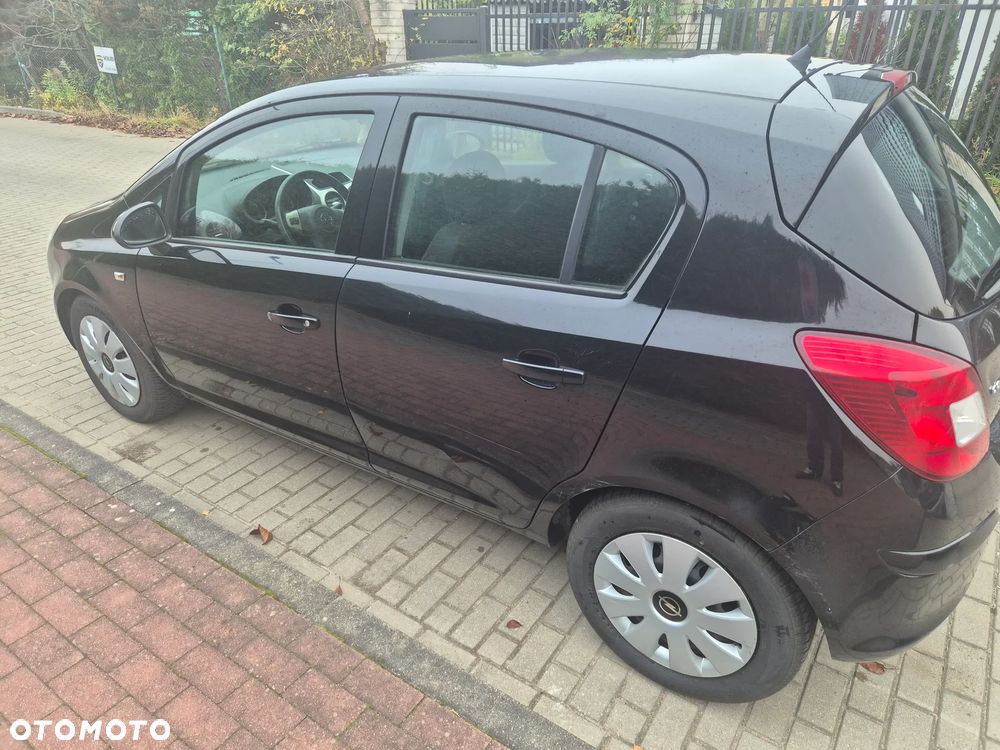 Opel Corsa 1.2 16V Easytronic Cosmo - 3