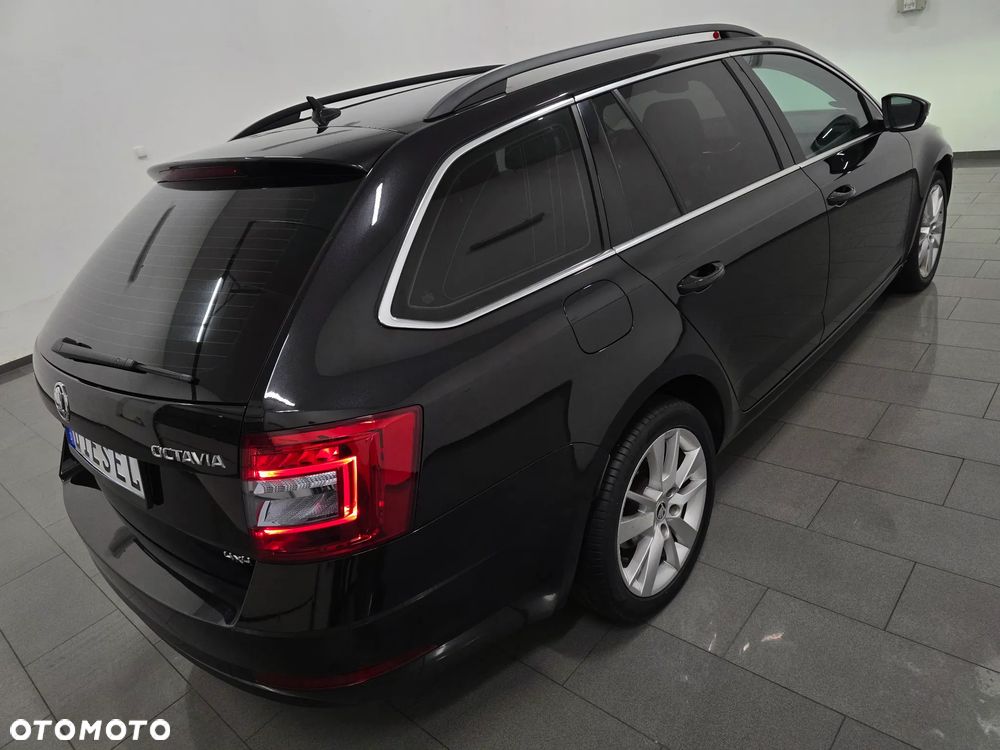 Skoda Octavia 2.0 TDI SCR 4x4 Style DSG - 6