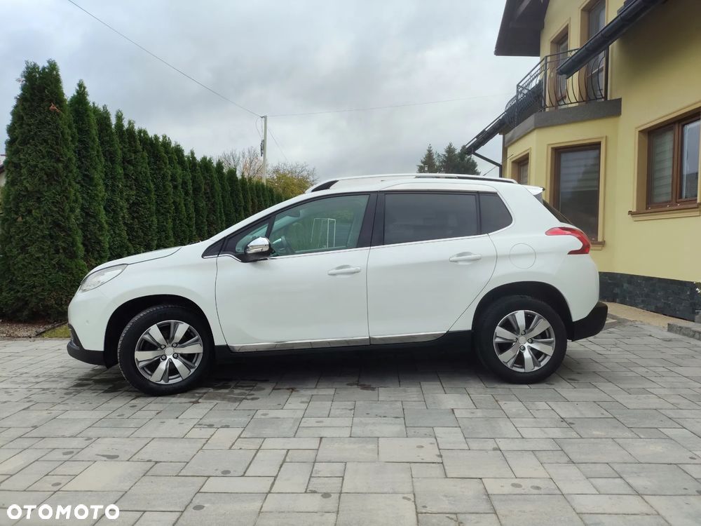 Peugeot 2008 - 8