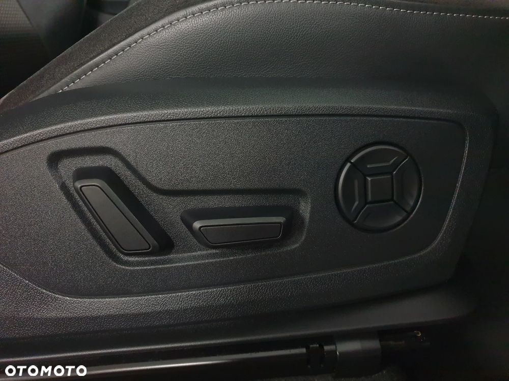 Audi Q3 40 TDI Quattro S Line S tronic - 33