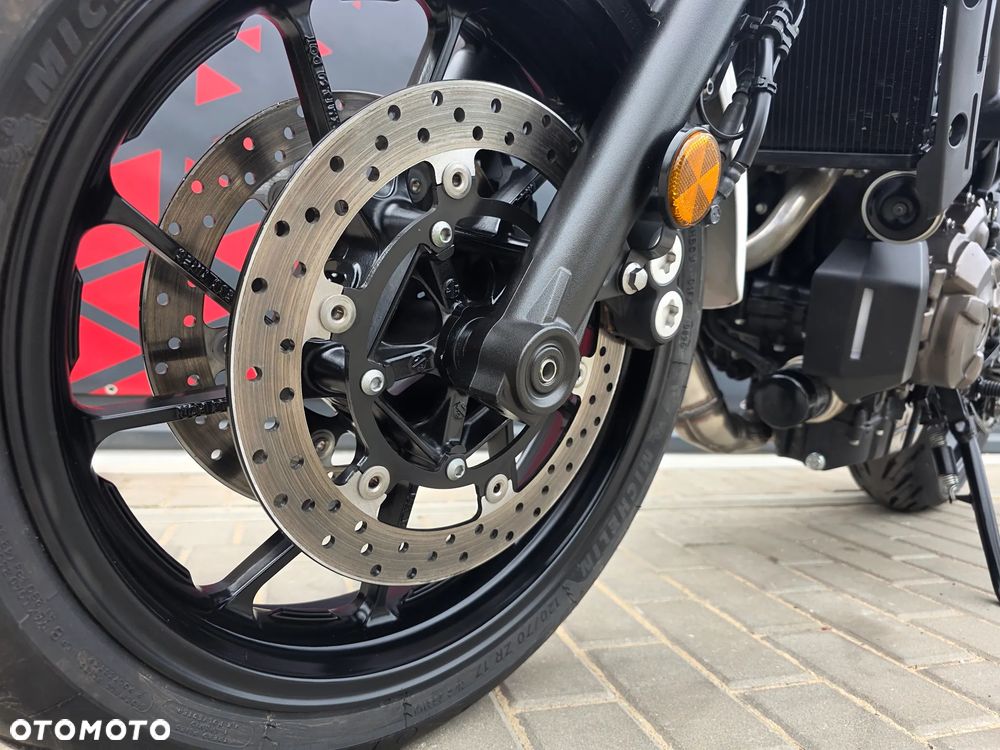 Yamaha XSR - 13