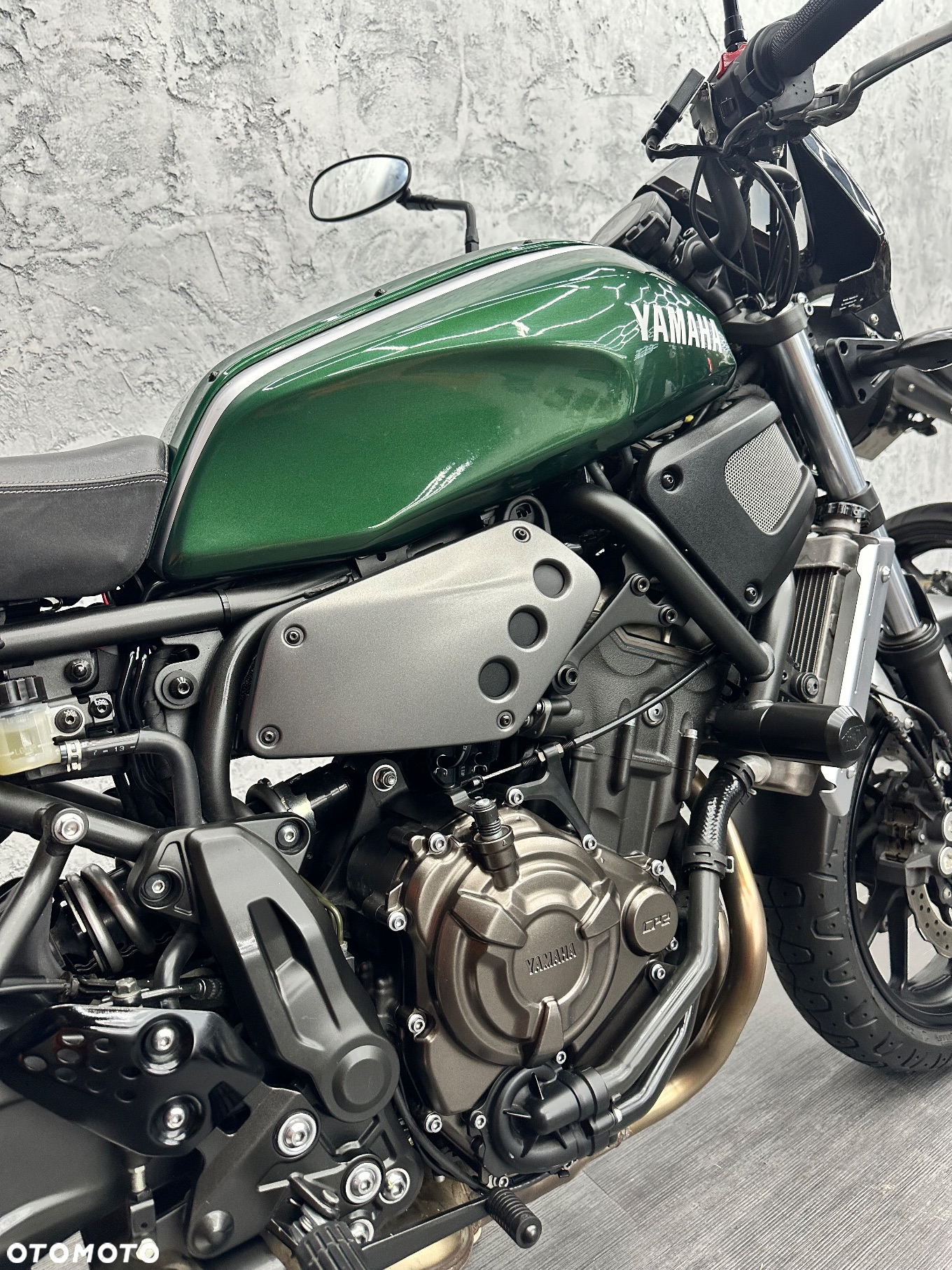 Yamaha XSR - 9