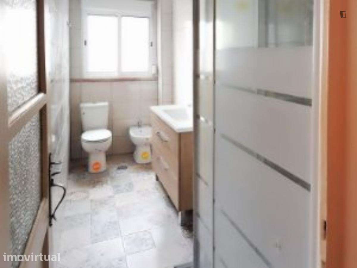 Quarto - localizado em Lisbon - Grande imagem: 2/4