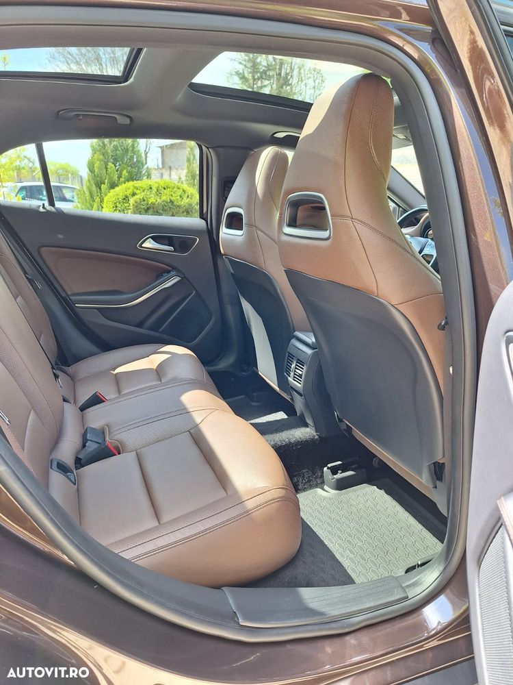 Mercedes-Benz GLA 220 CDI 4MATIC 7G-DCT - 28