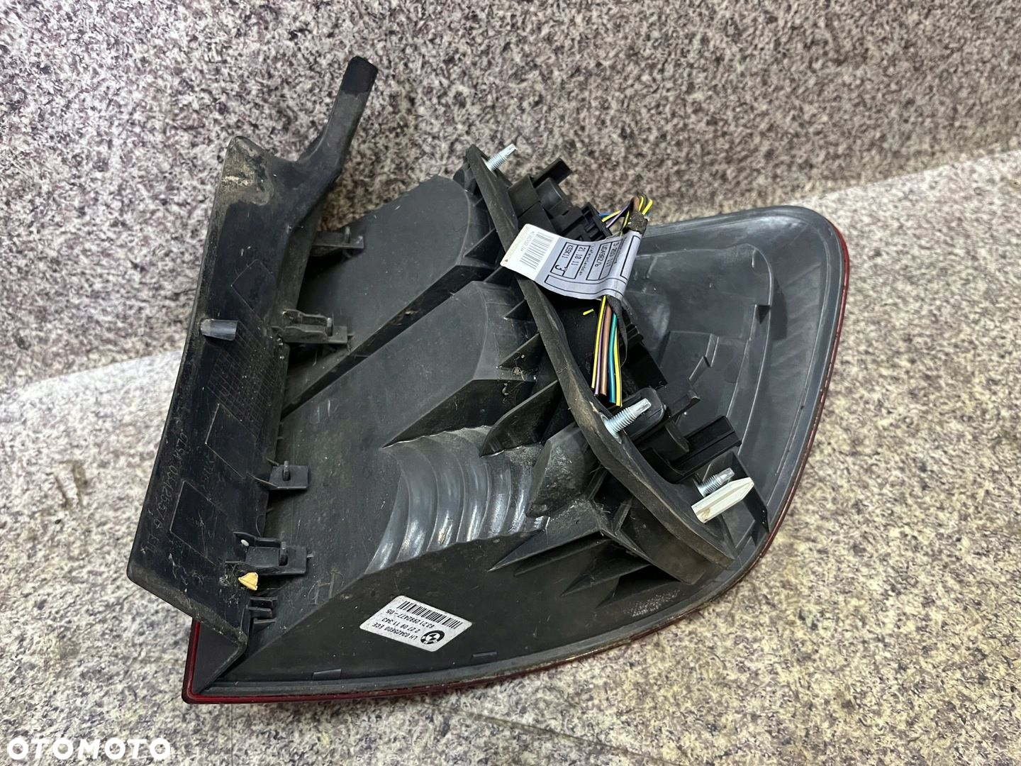 Lampa lewy tyl lewa tylna w blotnik BMW E84 X1 2011 ORYGINALNA - 6