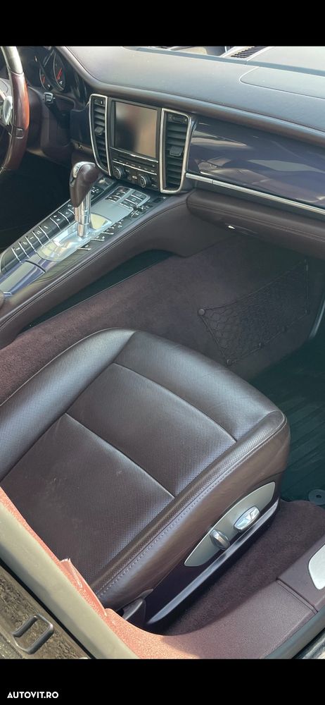 Porsche Panamera - 8