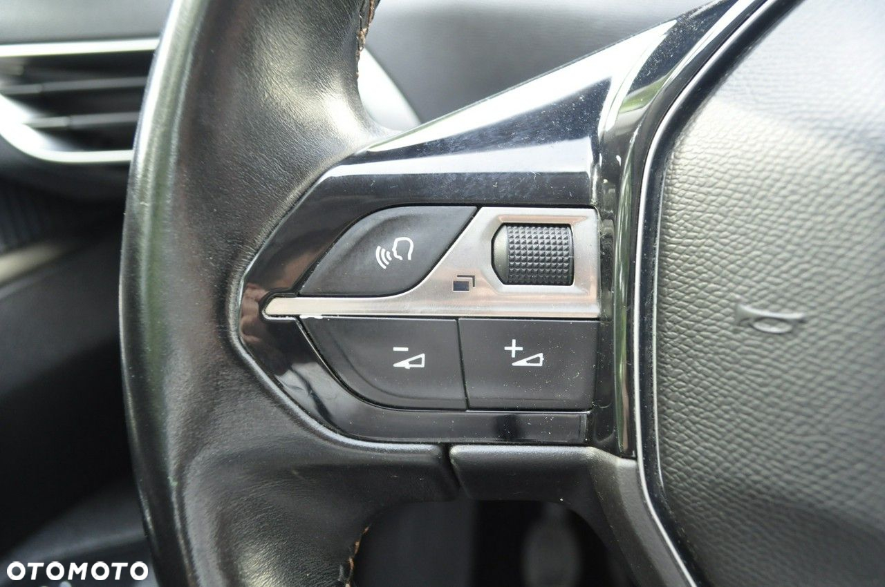 Peugeot 3008 1.6 BlueHDi Active S&S - 11