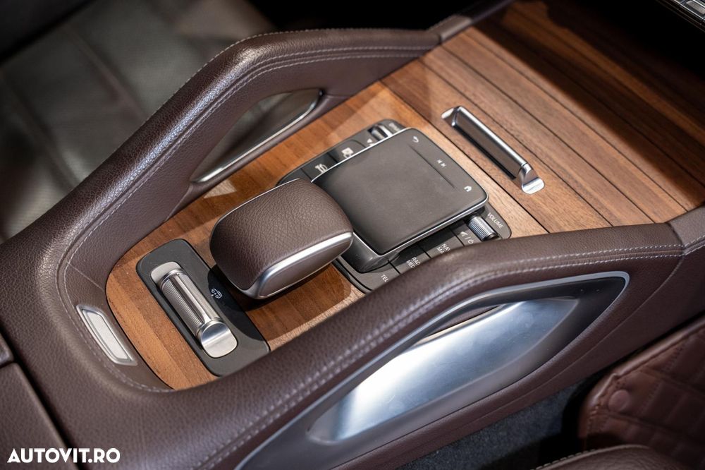 Mercedes-Benz GLS - 36