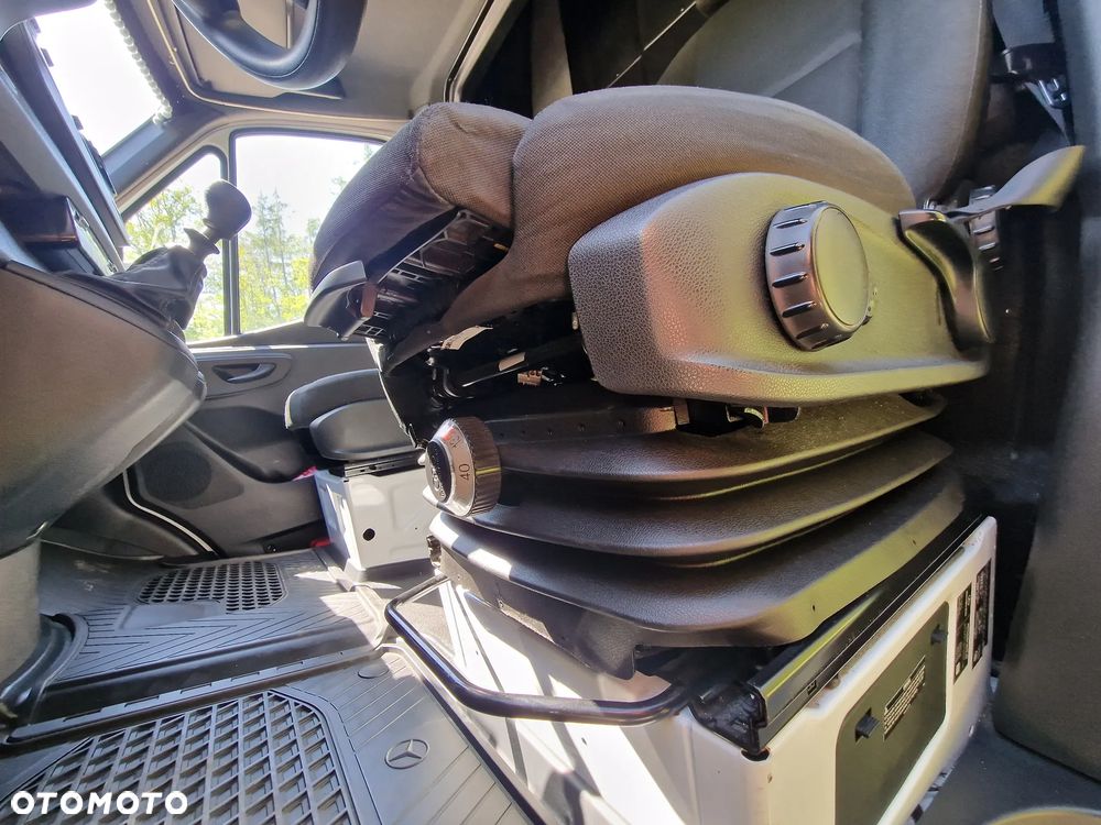 Mercedes-Benz Sprinter 2023r 8EP, Salon PL ASO bezwypadkowy,  ,poduszki pneumatyczne tylnej osi, - 9