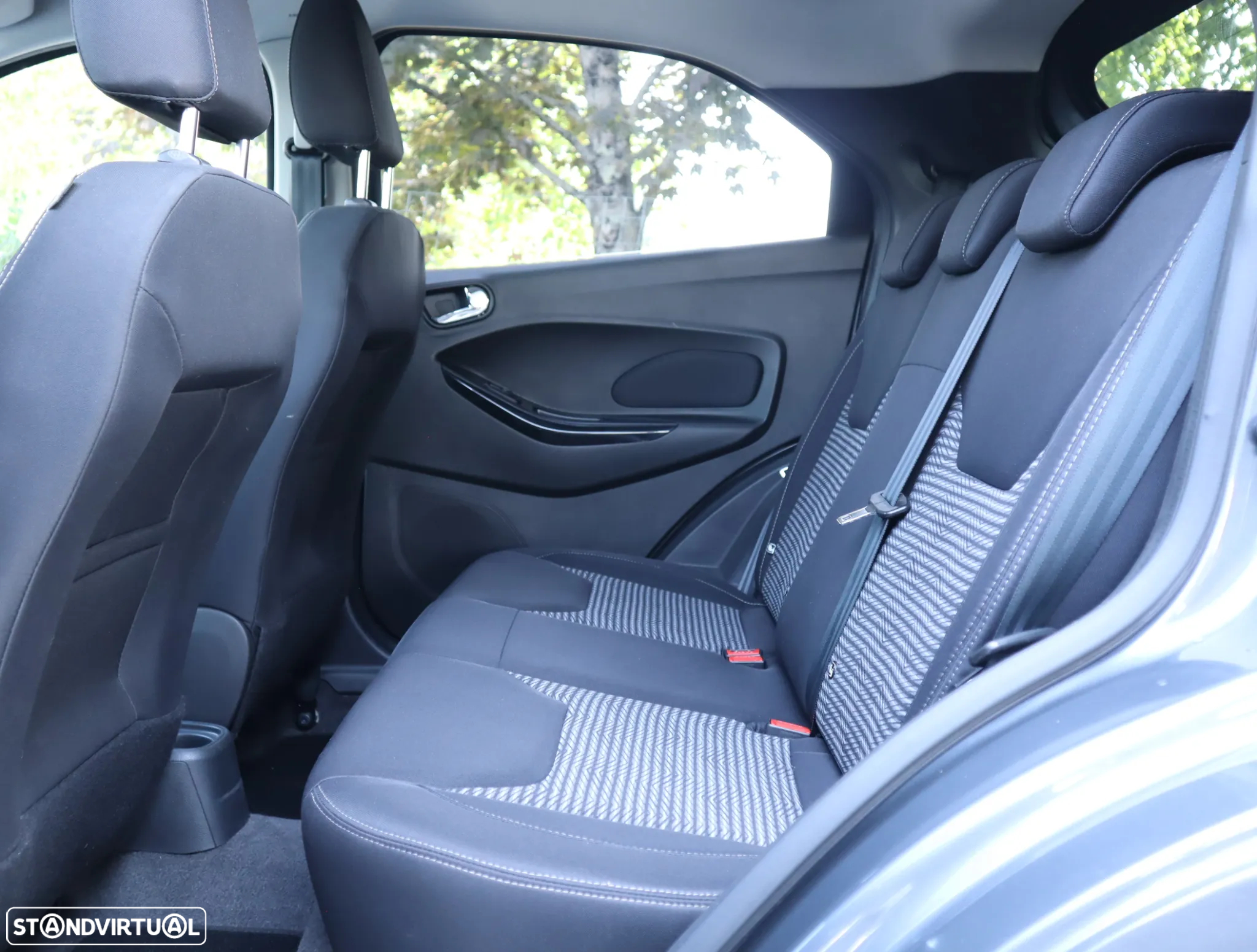 Ford KA+ 1.19 Ti-VCT Ultimate - 24
