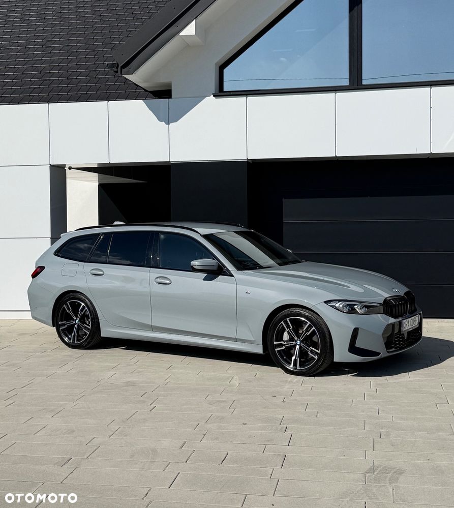 BMW Seria 3 330i xDrive M Sport - 39