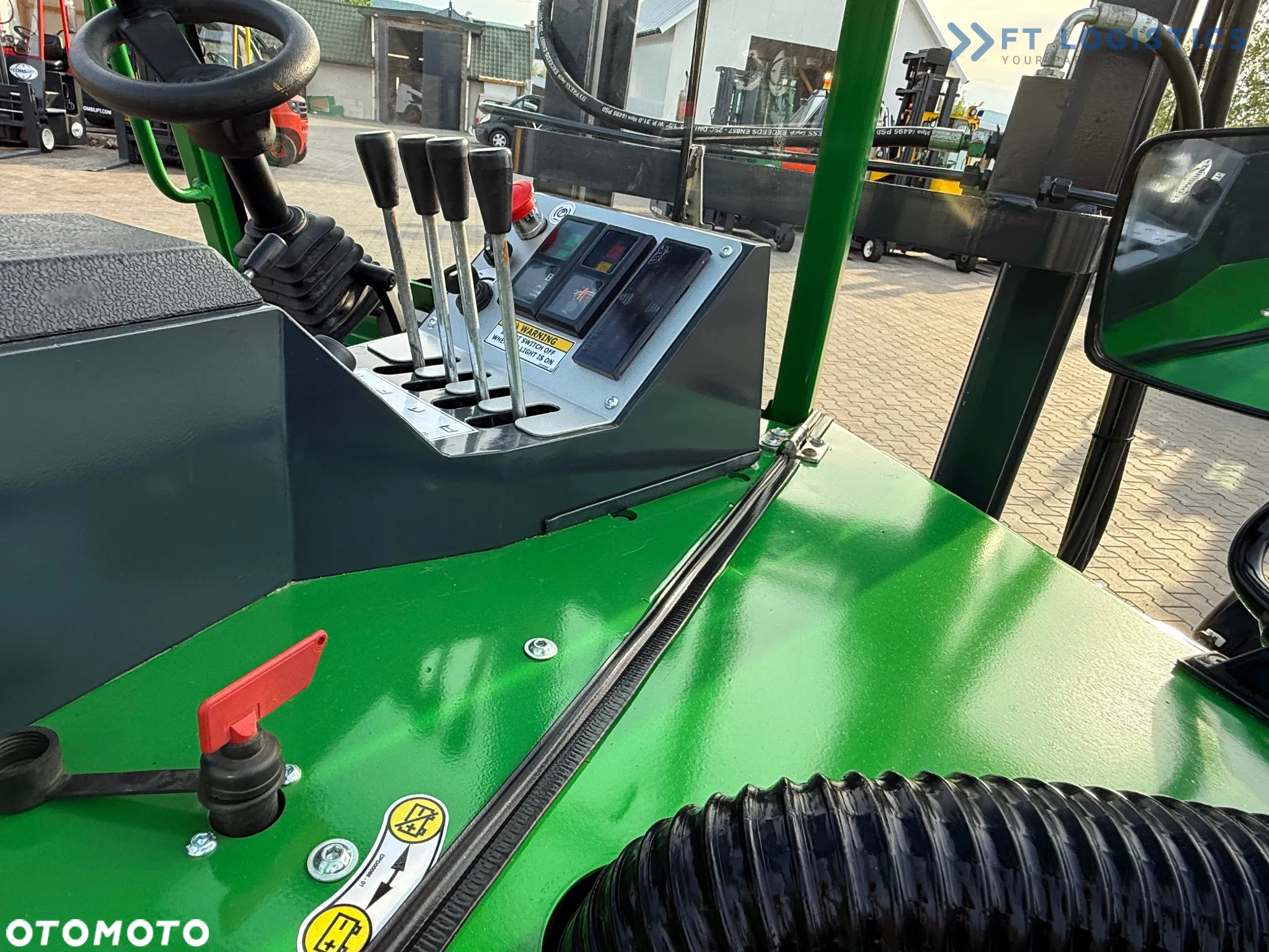 Combilift C3000CB / GAZ / TRIPLEX - 6500MM / WOLNY SKOK / POZYCJONER / PRZESUW BOCZNY / STAN IDEALNY - 35