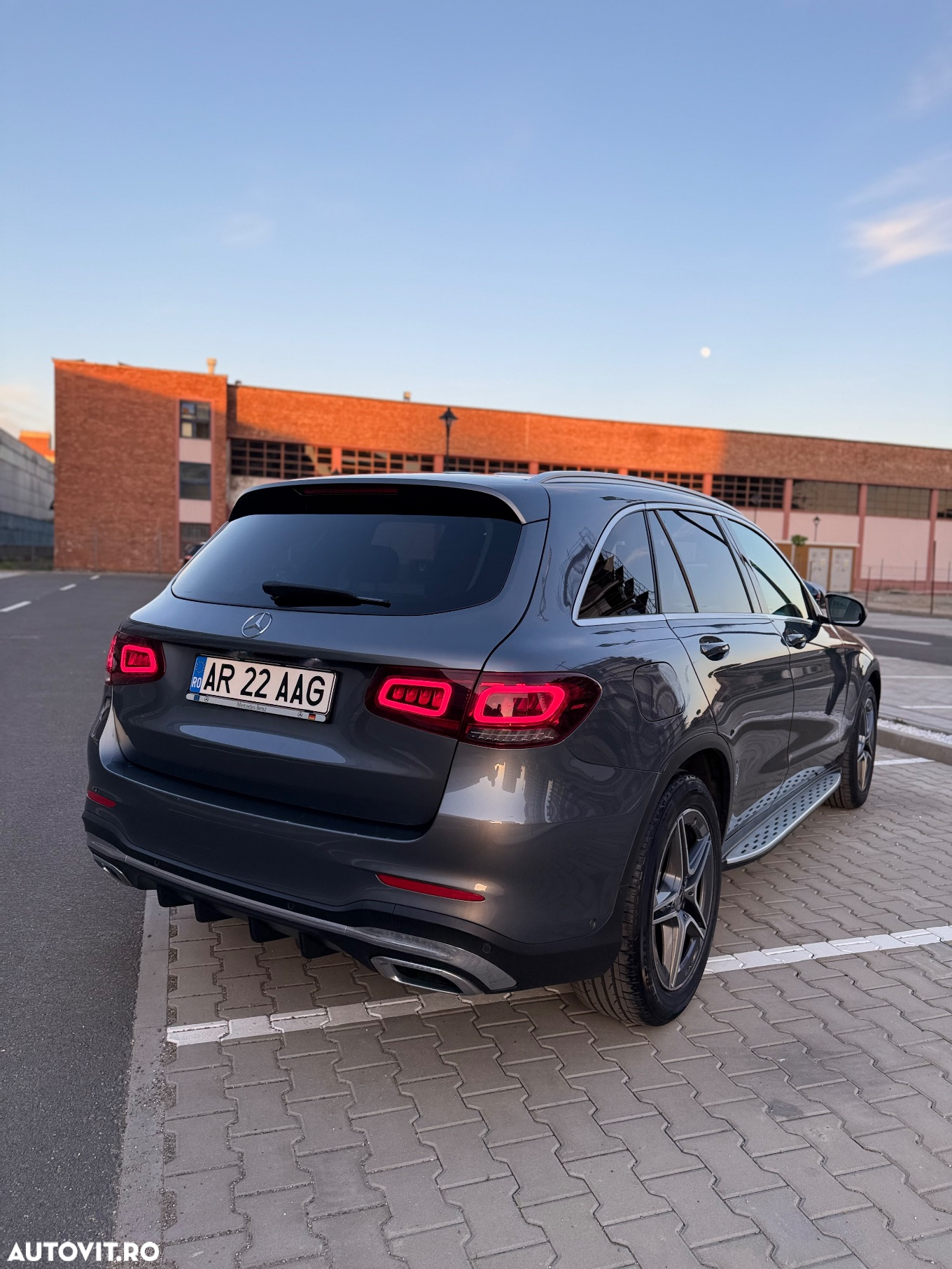 Mercedes-Benz GLC 220 d 4Matic 9G-TRONIC - 4