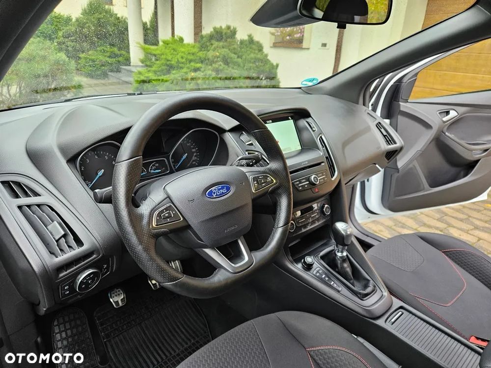 Ford Focus 1.5 EcoBoost STart-Stopp-System ST-Line - 15