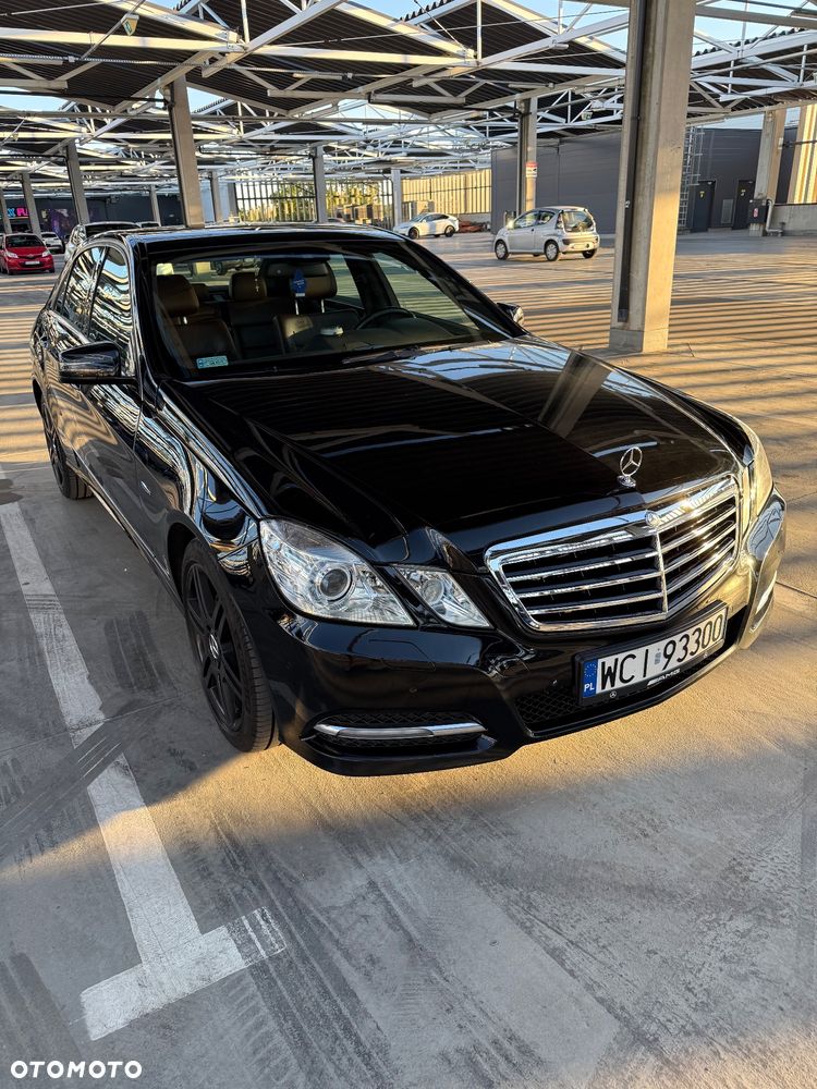Mercedes-Benz Klasa E 250 CDI 4-Matic BlueEff Avantgarde - 1