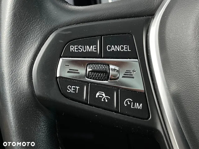 BMW Seria 3 318d Sport Line - 21