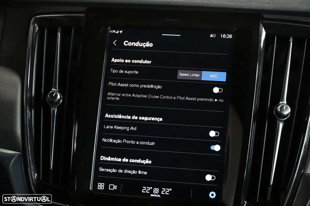 Volvo V90 2.0 B4 Momentum Plus Geartronic - 21