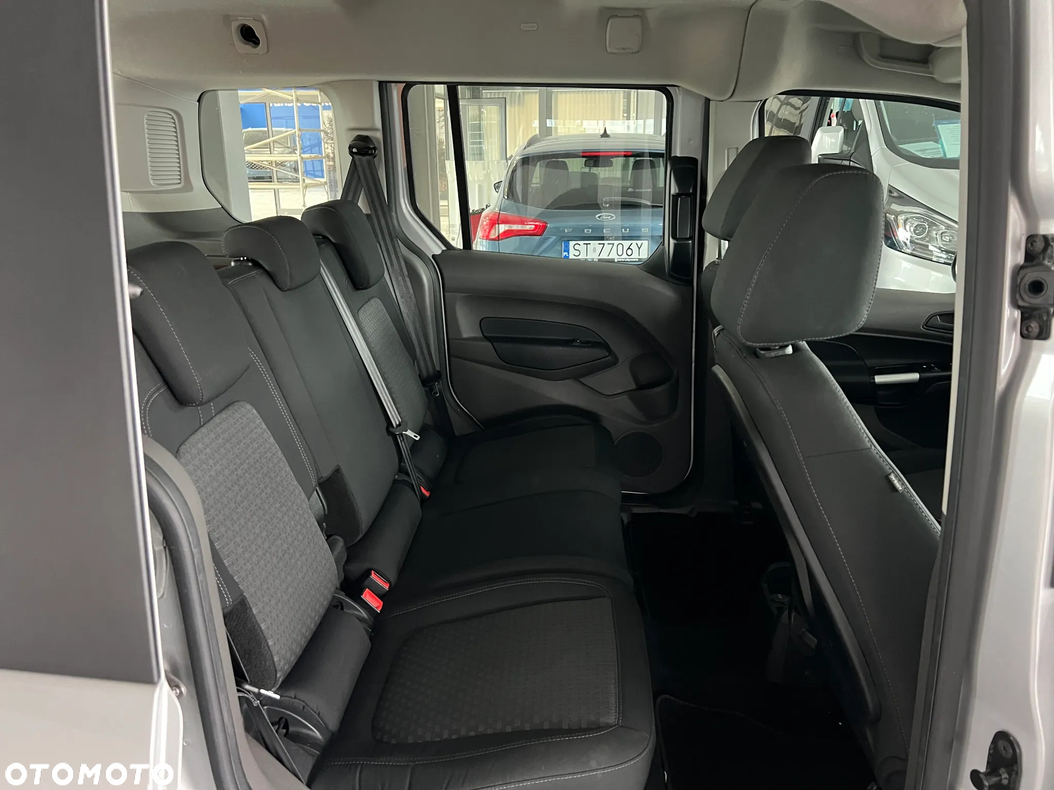 Ford Transit Connect - 36