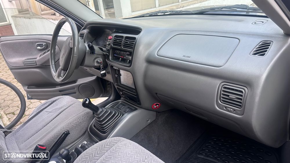 Suzuki Grand Vitara Metal Top 2.0 TDi - 9