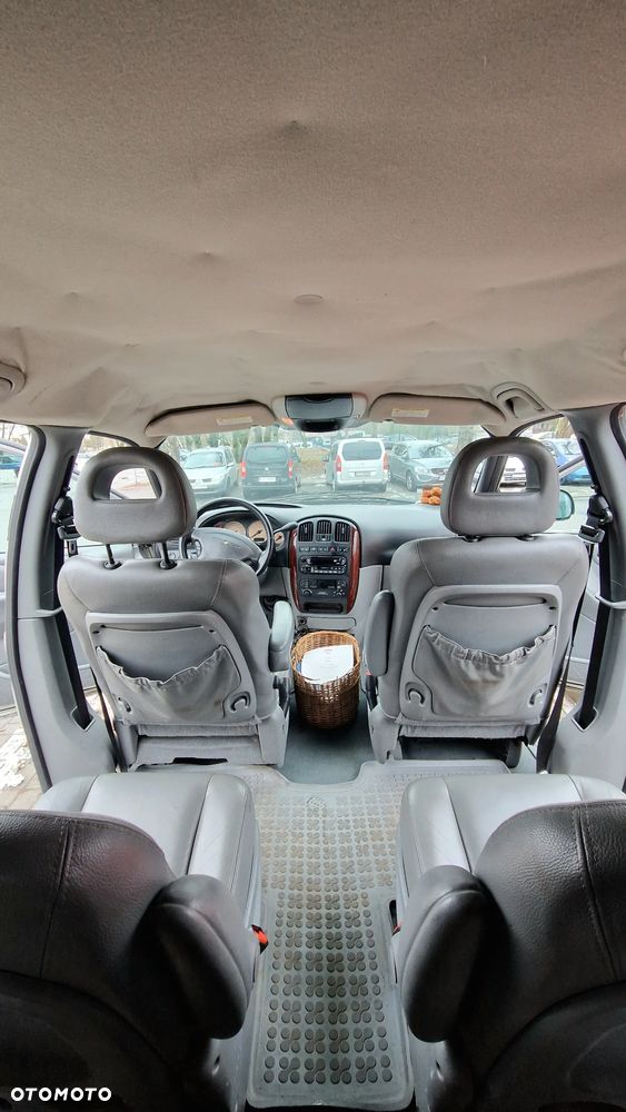 Chrysler Voyager - 15
