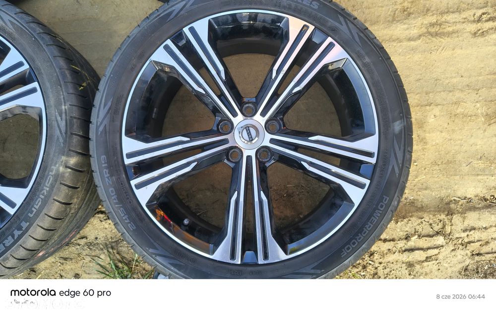 Felgi 19"  Volvo V40 V60 XC40 XC60 wraz z oponami Nokian 245/40R19 - 2