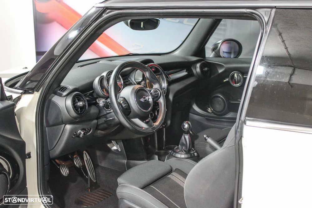 MINI 3 Portas Cooper D - 11