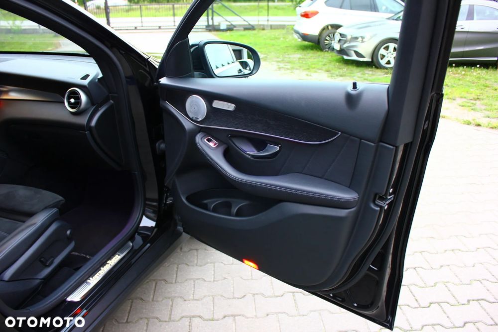 Mercedes-Benz GLC - 39