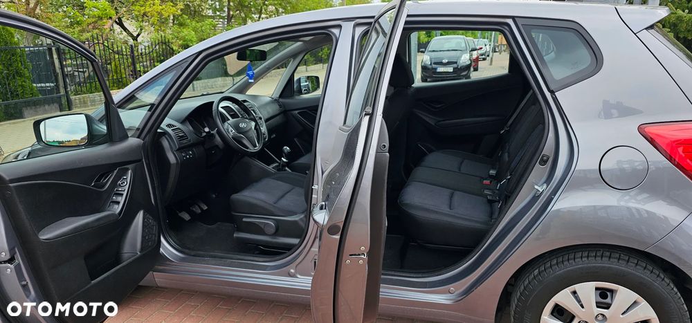 Hyundai ix20 1.4 blue Comfort - 11