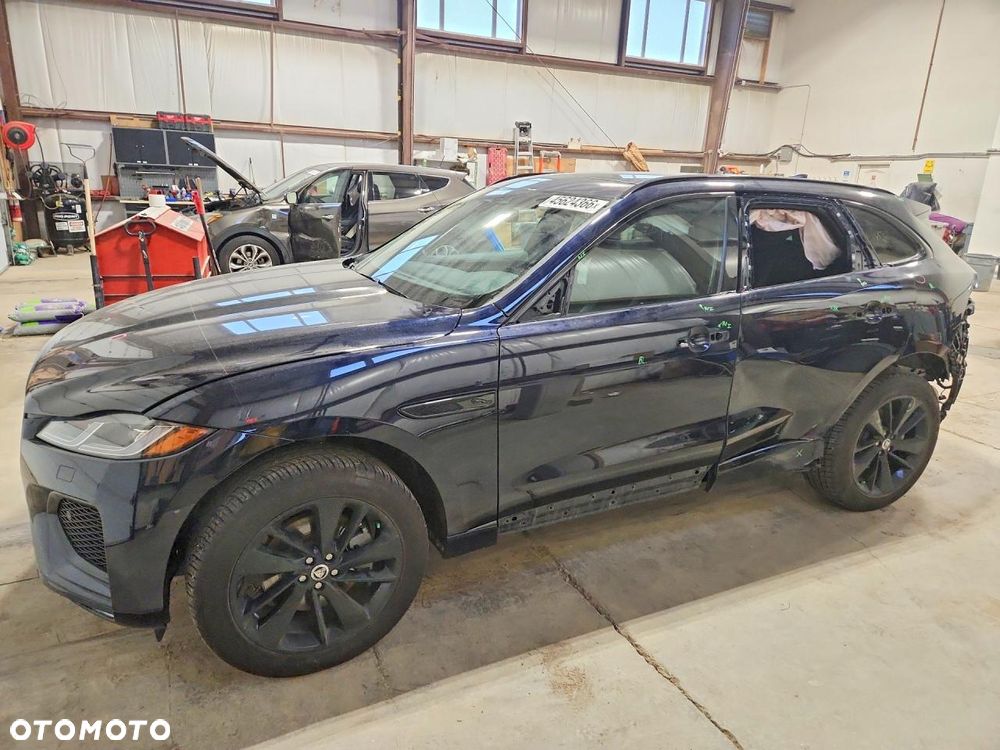 Jaguar F-Pace P250 AWD R-Dynamic S - 2