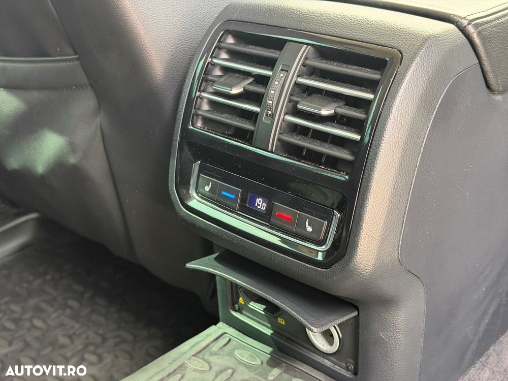 Volkswagen Passat 2.0 TDI DSG Highline - 8