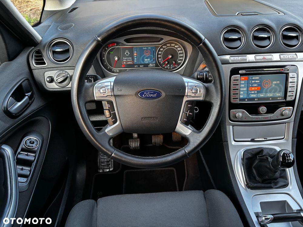 Ford S-Max 2.0 Titanium - 27