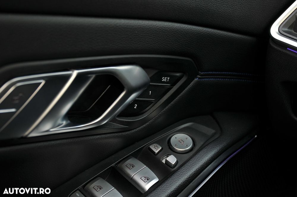 BMW Seria 3 330d xDrive AT MHEV - 35